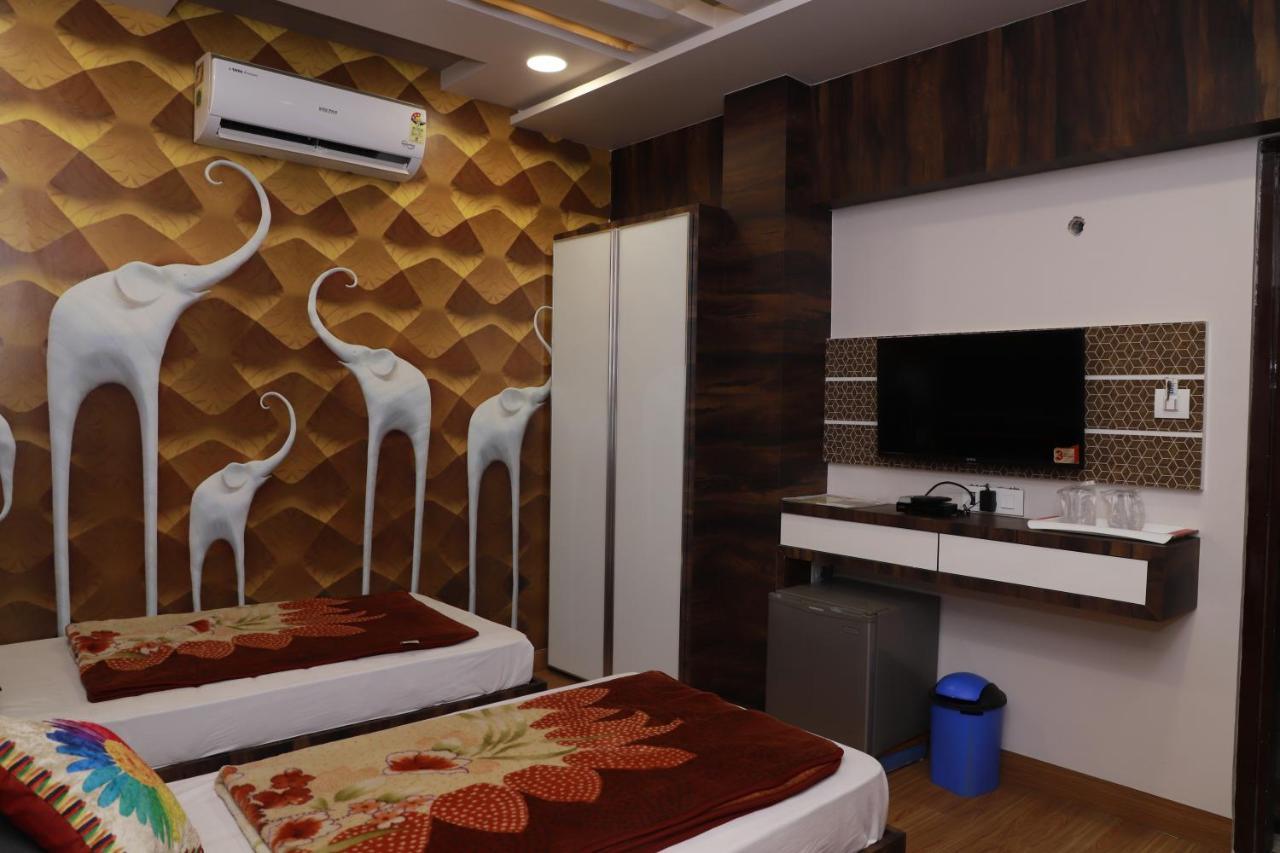 Hotel Darshan Amreli Exterior photo
