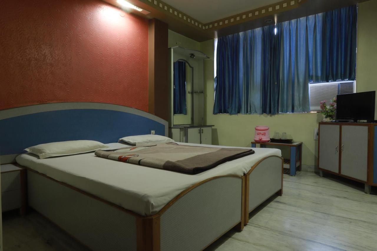 Hotel Darshan Amreli Exterior photo